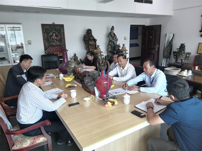 泉山区统战部长李建华一行来ld登录入口指导党建工作