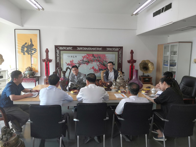 泉山区统战部长李建华一行来ld登录入口指导党建工作